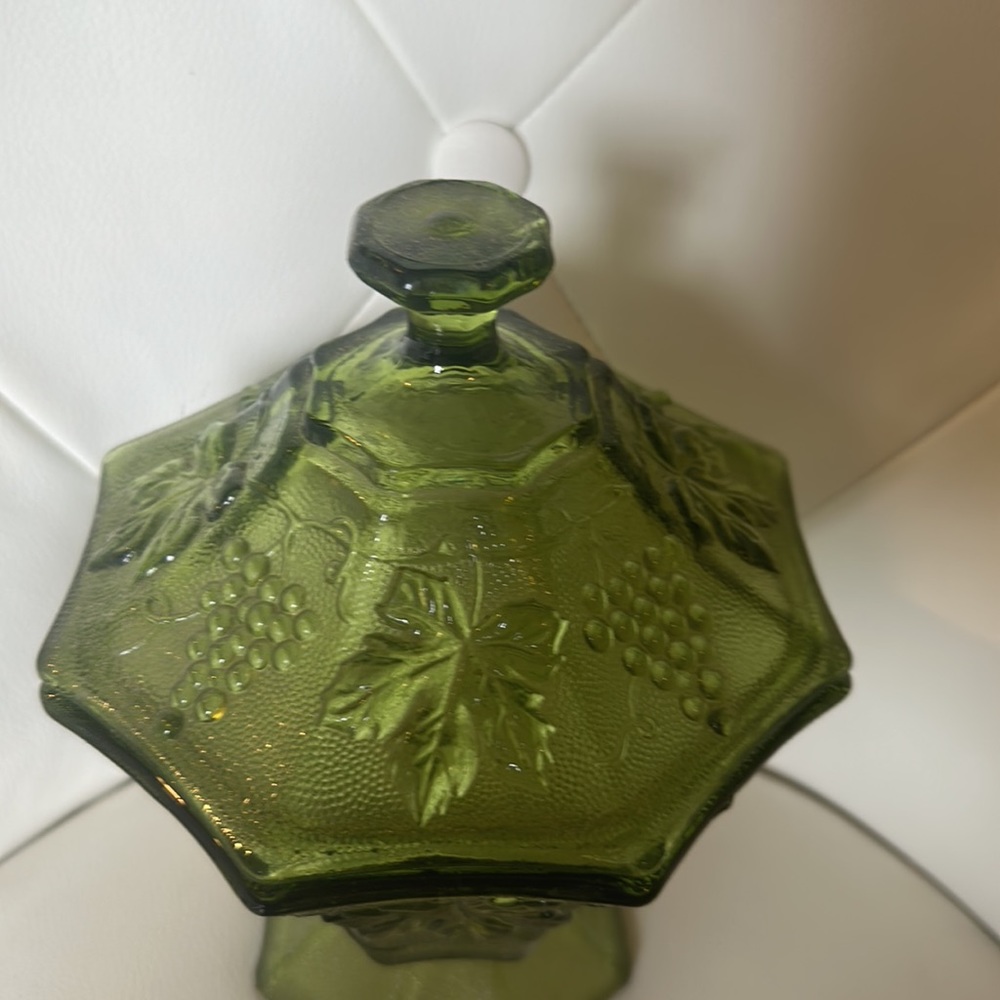 ANCHOR HOCKING Vintage Candy Dish Bowl With Lid  Green  Grapes Leaves Textured - Picture 2 of 3